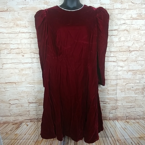 red velvet tunic dress